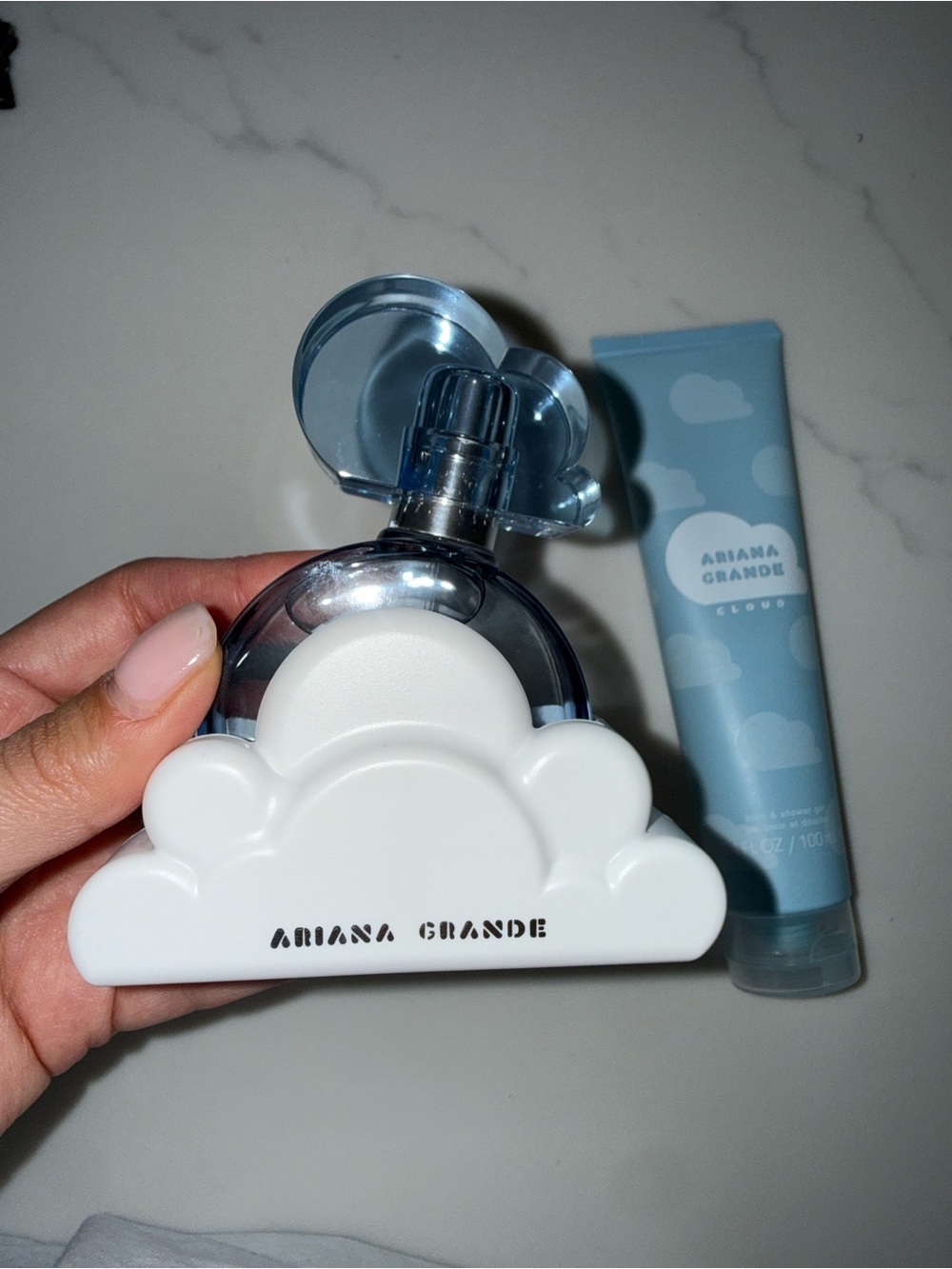 Ariana Grande Cloud Fragrance & Lotion Set - Light Blue and White